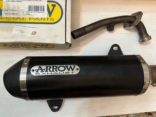 Escape ARROW X-Max 125 18-20 Homologado
