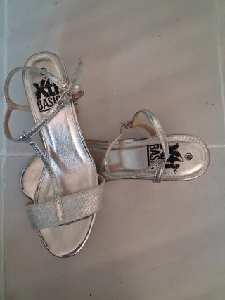 Mira que Sandalias Marrca XTY Basic elegantes