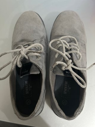 Zapatos gamuza grises talla 37