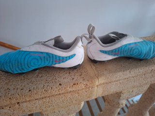 Botas Fútbol Nike Phantom Niño Talla 33