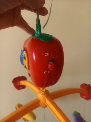 Móvil cuna Chicco manzana y frutas