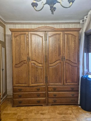 Dormitorio Completo de Madera Estilo Clásico