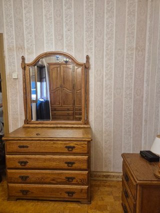 Dormitorio Completo de Madera Estilo Clásico