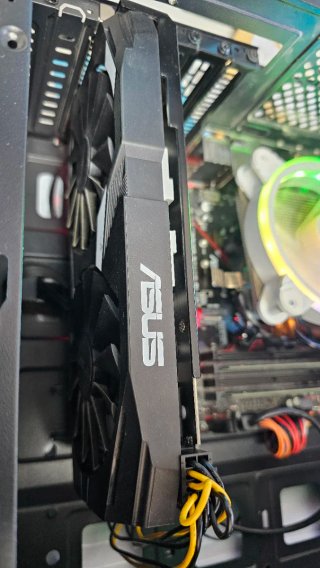 PC Gaming i5-7500 RX 580 8GB 16GB RAM SSD 240GB
