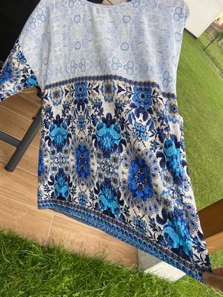 Camisa suelta estampada azul