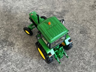 Tractor JOHN DEERE 3050 Ertl Britains 1/32