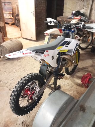 Husqvarna TC 85 2021 Blanca y Amarilla