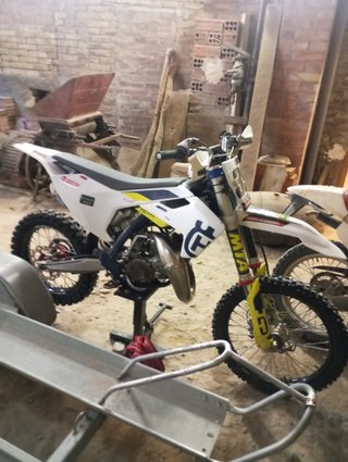 Husqvarna TC 85 2021 Blanca y Amarilla