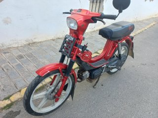Puch Maxi Roja y Negra