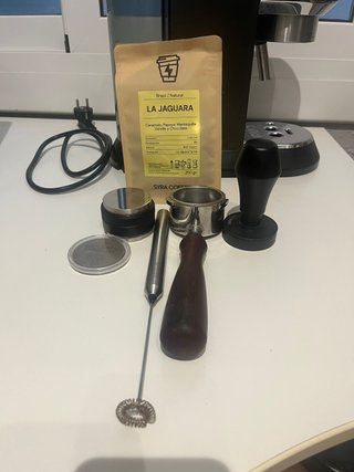 Cafetera DeLonghi Dedica Negra