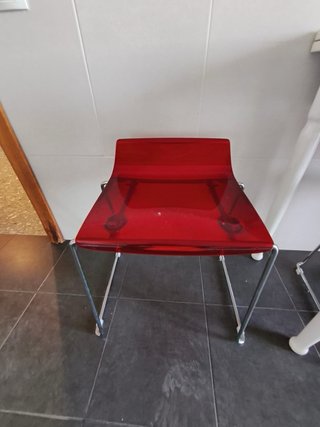 Mesa de cocina con cajón y 3 taburetes