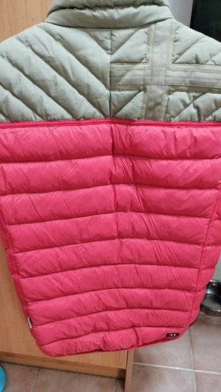 Chaleco Napapijri Beige y Rojo