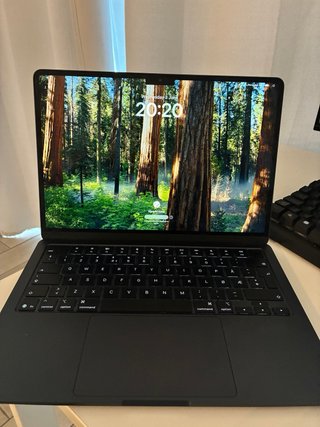 MacBook Air 13 M4 2025