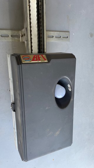 Motor BFT para puerta de garaje