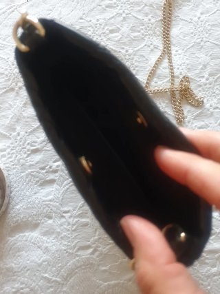 Bolso móvil Love Moschino negro acolchado