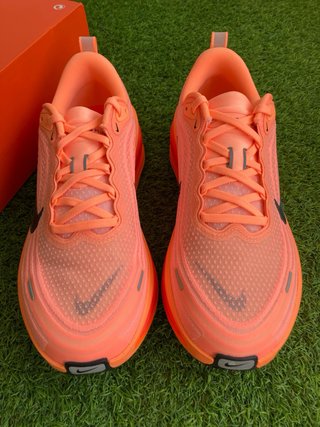 Nike Vomero Plus “Orange Plus”Talla 41