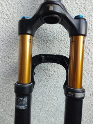 Fox 32 Factory Kashima