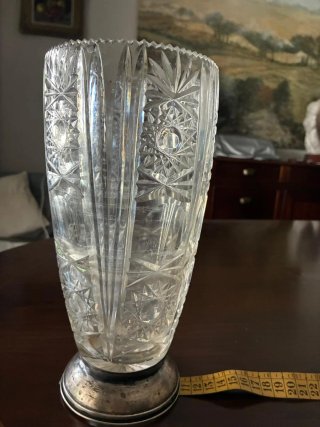 Jarrón de cristal con base de plata