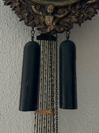Reloj ODO de pared antiguo dorado