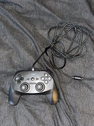 Mando Nacon con cable para PC/PS/Xbox