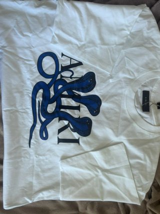 Camiseta Amiri Blanca con Serpientes Azules
