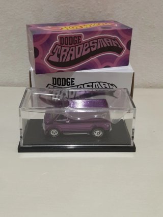 Hot Wheels RLC - '70s Dodge Tradesman