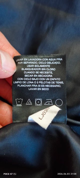 Abrigo acolchado negro mujer con cinturón