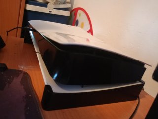 PS5 1TB + Mando + Soporte + Mochila + 3 Juegos