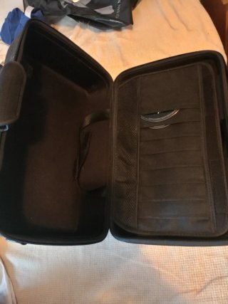 PS5 1TB + Mando + Soporte + Mochila + 3 Juegos