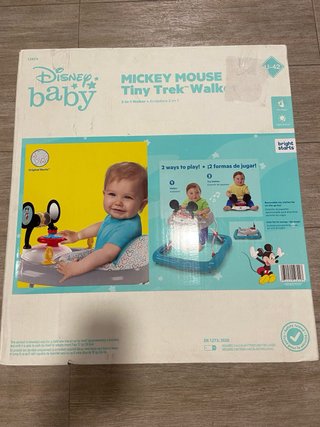 Andador bebé Mickey Mouse Disney en su caja