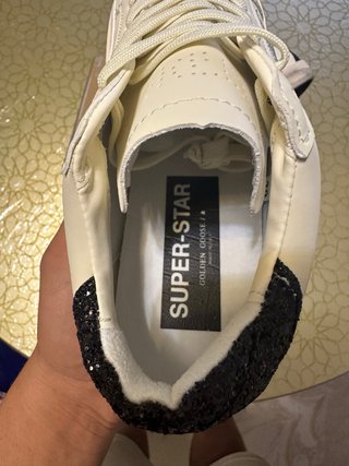 Zapatillas Golden Goose Blancas y Plateadas