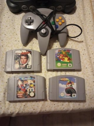 Nintendo 64 Consola + 4 Juegos