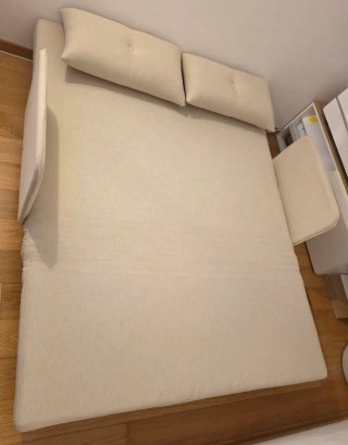 Sofá Cama Nórdico – Prácticamente Nuevo (Poco Uso)