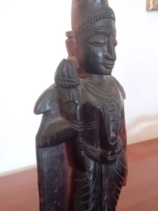 Statuetta africana in legno  Originale