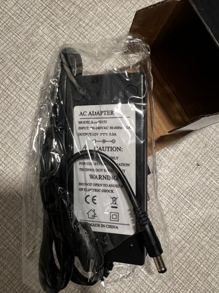 Fuente de Alimentación AC-DC 12V 5A