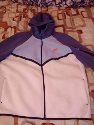 Sudadera Nike Tech Fleece Morado/Blanco