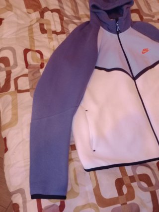 Sudadera Nike Tech Fleece Morado/Blanco