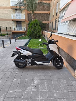 Yamaha XMAX 250  2016 38000km. al dia detodo2llave