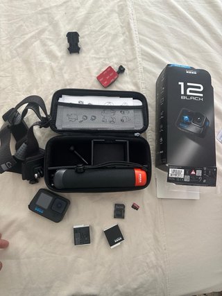 Cámara GoPro Hero 12 Negra y Roja