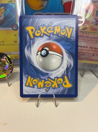 Carta Pokémon Pikachu 54/214