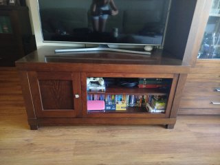 Mueble TV y Vitrina madera maciza