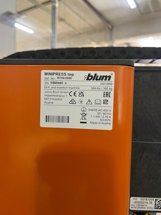 Bisagradora CNC Blum