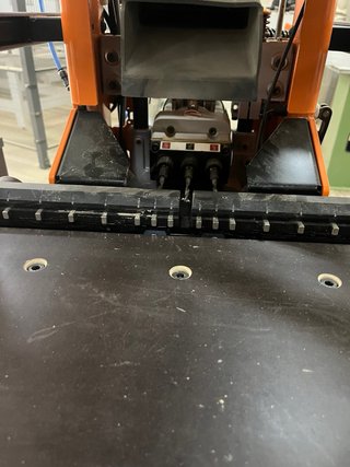 Bisagradora CNC Blum