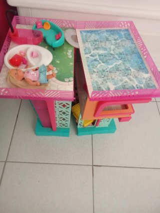 Casa Muñecas Kukilú Piscina y Accesorios