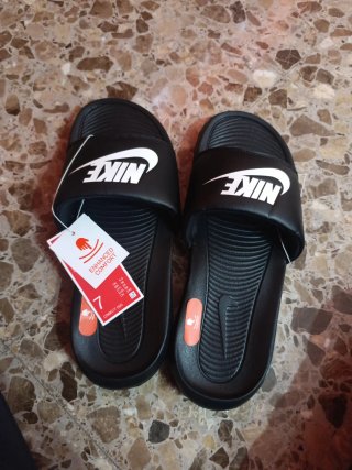 Chanclas Nike Victori One Slide Negras #37