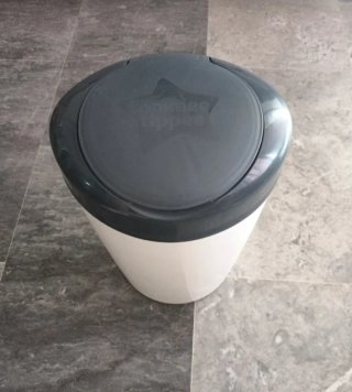 Contenedor de pañales Tommee Tippee