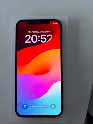 iPhone 12 Morado