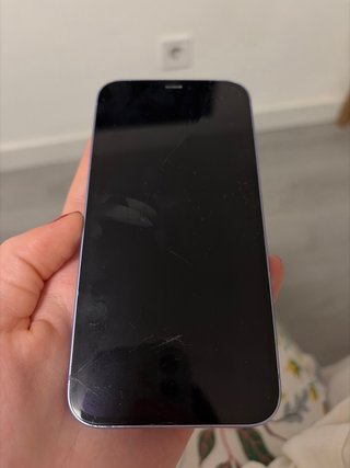 iPhone 12 Morado