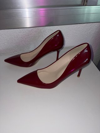 Tacones rojos charol