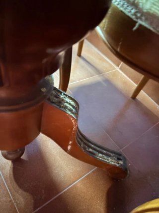 Mesa de comedor con 4 sillas y lámpara de regalo